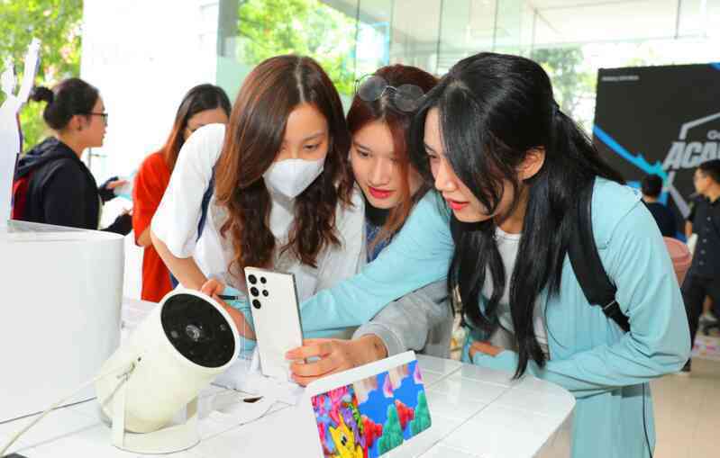 Mua đồ Samsung giảm giá 50%: Chỉ có tại sân chơi công nghệ Galaxy Campus dành riêng cho các bạn sinh viên - Ảnh 3. Mua đồ Samsung giảm giá 50%: Chỉ có tại sân chơi công nghệ Galaxy Campus dành riêng cho các bạn sinh viên - Ảnh 3.