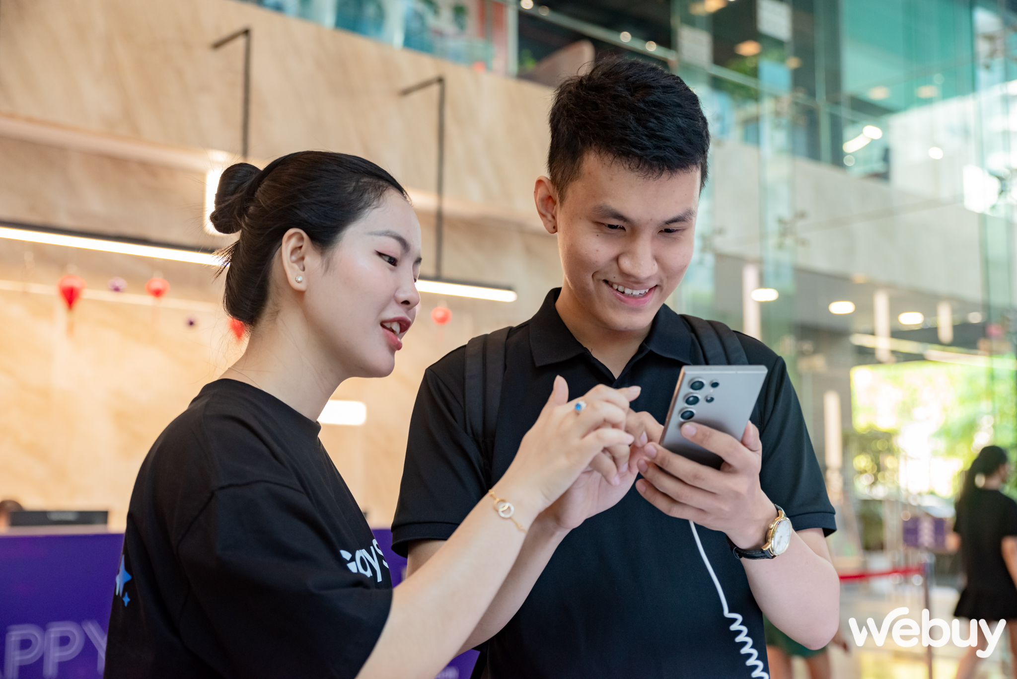 Một vòng trải nghiệm Galaxy AI khắp TP Hồ Chí Minh để thấy Samsung Một vòng trải nghiệm Galaxy AI khắp TP Hồ Chí Minh để thấy Samsung
