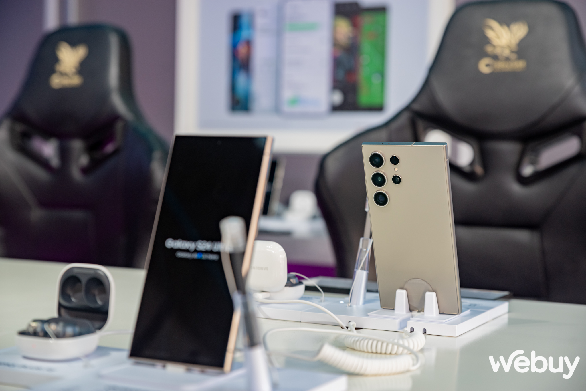 Một vòng trải nghiệm Galaxy AI khắp TP Hồ Chí Minh để thấy Samsung Một vòng trải nghiệm Galaxy AI khắp TP Hồ Chí Minh để thấy Samsung