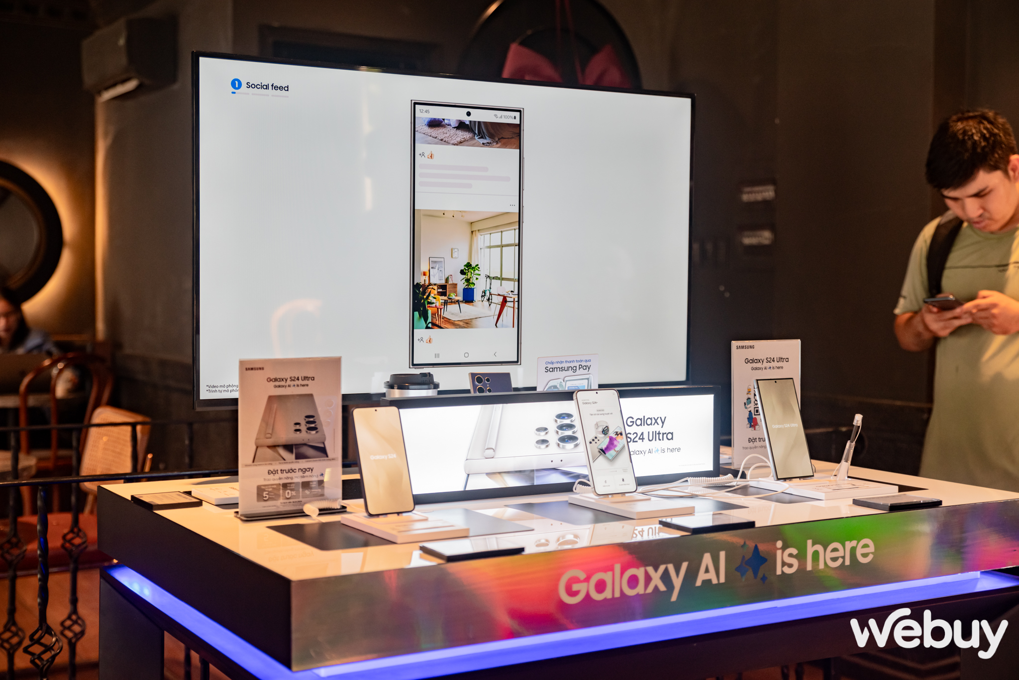 Một vòng trải nghiệm Galaxy AI khắp TP Hồ Chí Minh để thấy Samsung Một vòng trải nghiệm Galaxy AI khắp TP Hồ Chí Minh để thấy Samsung
