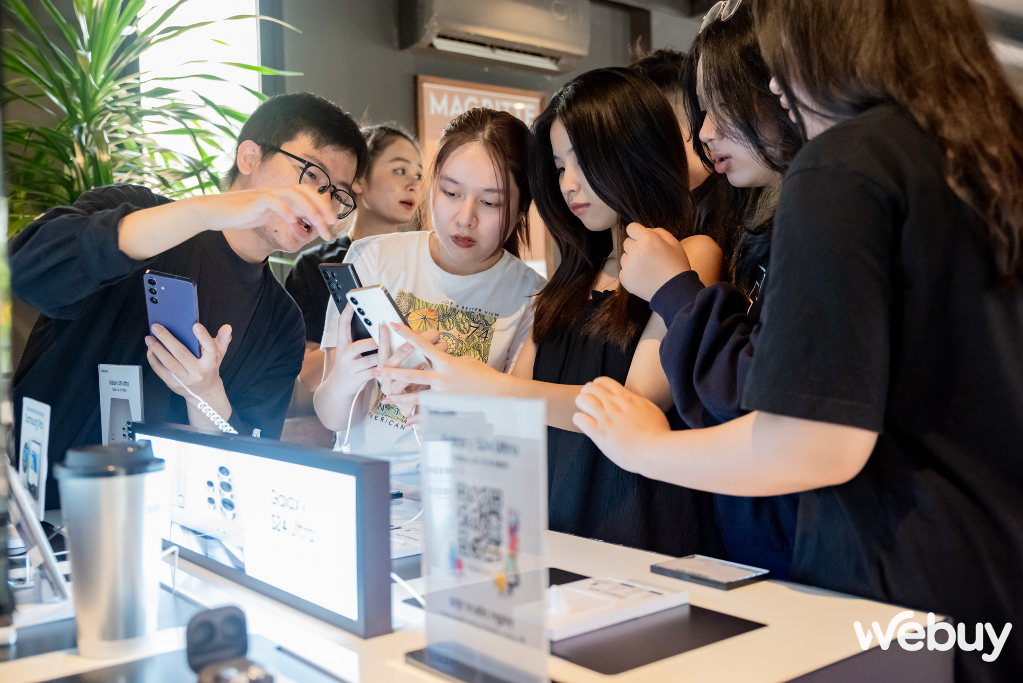 Một vòng trải nghiệm Galaxy AI khắp TP Hồ Chí Minh để thấy Samsung Một vòng trải nghiệm Galaxy AI khắp TP Hồ Chí Minh để thấy Samsung
