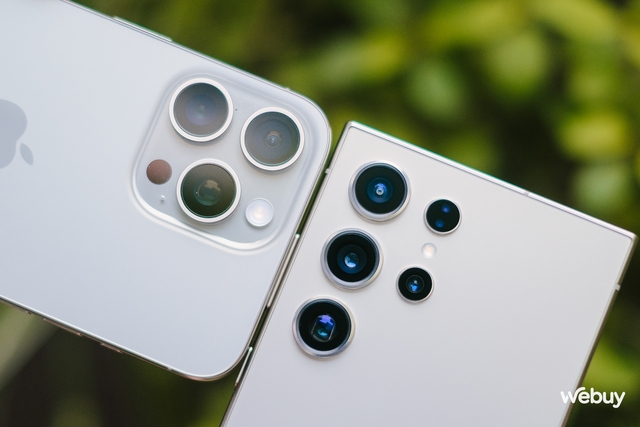Đo dáng Galaxy S24 Ultra và iPhone 15 Pro Max: Cùng là Titan nhưng trông lạ quá- Ảnh 6. Đo dáng Galaxy S24 Ultra và iPhone 15 Pro Max: Cùng là Titan nhưng trông lạ quá- Ảnh 6.