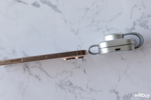 Dock sạc 3 trong 1 gấp gọn giá chỉ 900.000đ siêu hợp với ai có đủ combo iPhone - AirPods - Apple Watch- Ảnh 4. Dock sạc 3 trong 1 gấp gọn giá chỉ 900.000đ siêu hợp với ai có đủ combo iPhone - AirPods - Apple Watch- Ảnh 4.