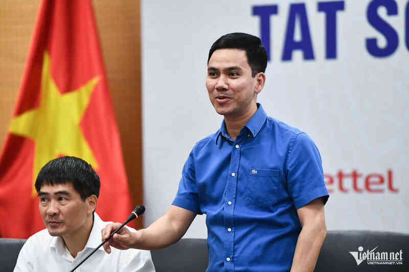 Nhà mạng dồn tốc lực giúp người dân bỏ điện thoại cục gạch 2G