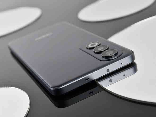 Ảnh thực tế OPPO K12 Plus: Snapdragon 7 Gen 3, pin 6.400mAh, giá chỉ hơn 6 triệu đồng- Ảnh 5. Ảnh thực tế OPPO K12 Plus: Snapdragon 7 Gen 3, pin 6.400mAh, giá chỉ hơn 6 triệu đồng- Ảnh 5.