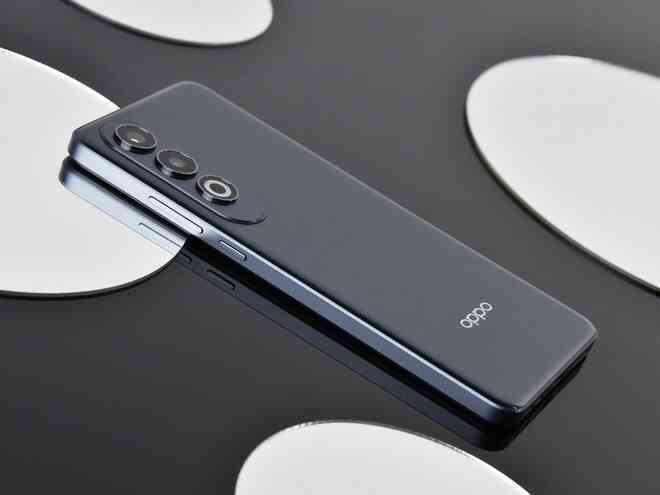 Ảnh thực tế OPPO K12 Plus: Snapdragon 7 Gen 3, pin 6.400mAh, giá chỉ hơn 6 triệu đồng- Ảnh 7. Ảnh thực tế OPPO K12 Plus: Snapdragon 7 Gen 3, pin 6.400mAh, giá chỉ hơn 6 triệu đồng- Ảnh 7.
