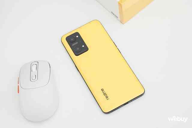 Điện thoại này giá 4,9 triệu có màn hình AMOLED 120Hz, chip "đầu 8" chơi game cực ngon, pin 5.000mAh kèm sạc nhanh 80W- Ảnh 5. Điện thoại này giá 4,9 triệu có màn hình AMOLED 120Hz, chip "đầu 8" chơi game cực ngon, pin 5.000mAh kèm sạc nhanh 80W- Ảnh 5.
