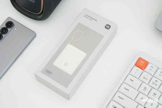 Pin dự phòng Xiaomi này cực đáng mua: Dung lượng 10.000mAh, công suất 33W, tích hợp cả dây sạc mà giá chỉ hơn 400.000 đồng