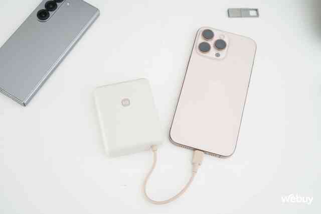 Pin dự phòng Xiaomi này cực đáng mua: Dung lượng 10.000mAh, công suất 33W, tích hợp cả dây sạc mà giá chỉ hơn 400.000 đồng- Ảnh 13. Pin dự phòng Xiaomi này cực đáng mua: Dung lượng 10.000mAh, công suất 33W, tích hợp cả dây sạc mà giá chỉ hơn 400.000 đồng- Ảnh 13.