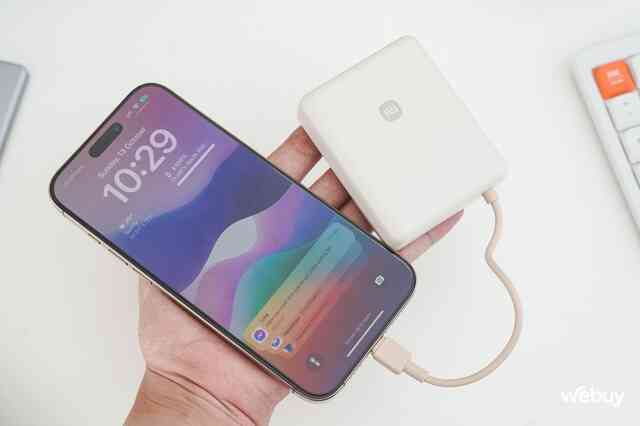 Pin dự phòng Xiaomi này cực đáng mua: Dung lượng 10.000mAh, công suất 33W, tích hợp cả dây sạc mà giá chỉ hơn 400.000 đồng- Ảnh 15. Pin dự phòng Xiaomi này cực đáng mua: Dung lượng 10.000mAh, công suất 33W, tích hợp cả dây sạc mà giá chỉ hơn 400.000 đồng- Ảnh 15.