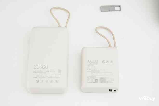 Pin dự phòng Xiaomi này cực đáng mua: Dung lượng 10.000mAh, công suất 33W, tích hợp cả dây sạc mà giá chỉ hơn 400.000 đồng- Ảnh 4. Pin dự phòng Xiaomi này cực đáng mua: Dung lượng 10.000mAh, công suất 33W, tích hợp cả dây sạc mà giá chỉ hơn 400.000 đồng- Ảnh 4.