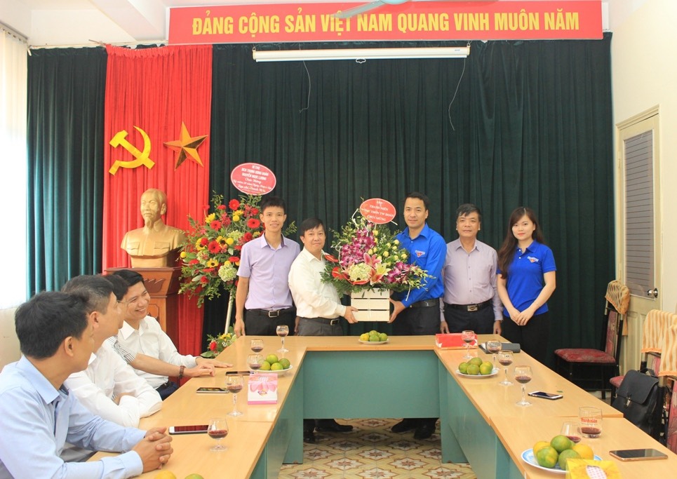 Tạp chí Thanh niên 62 năm xây dựng và phát triển, nâng tầm công tác lý luận gắn với nghiên cứu khoa học, xây dựng tòa soạn hội tụ đồng hành cùng thanh niên tiến bước vào kỷ nguyên mới- Ảnh 2. Tạp chí Thanh niên 62 năm xây dựng và phát triển, nâng tầm công tác lý luận gắn với nghiên cứu khoa học, xây dựng tòa soạn hội tụ đồng hành cùng thanh niên tiến bước vào kỷ nguyên mới- Ảnh 2.