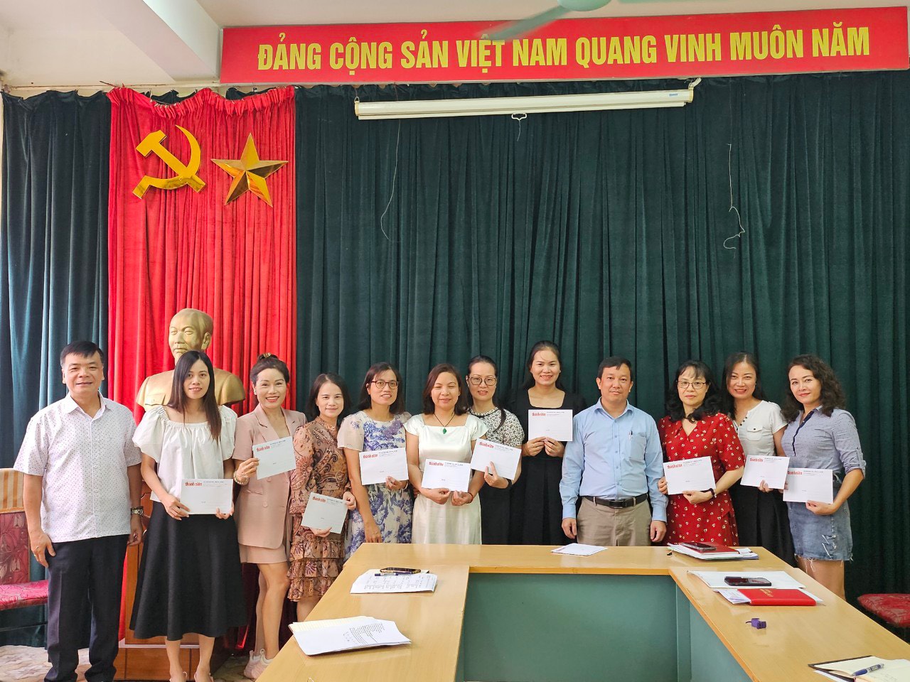 Tạp chí Thanh niên 62 năm xây dựng và phát triển, nâng tầm công tác lý luận gắn với nghiên cứu khoa học, xây dựng tòa soạn hội tụ đồng hành cùng thanh niên tiến bước vào kỷ nguyên mới- Ảnh 13. Tạp chí Thanh niên 62 năm xây dựng và phát triển, nâng tầm công tác lý luận gắn với nghiên cứu khoa học, xây dựng tòa soạn hội tụ đồng hành cùng thanh niên tiến bước vào kỷ nguyên mới- Ảnh 13.