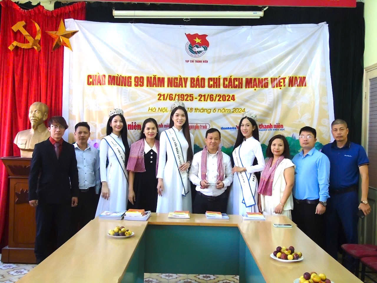 Tạp chí Thanh niên 62 năm xây dựng và phát triển, nâng tầm công tác lý luận gắn với nghiên cứu khoa học, xây dựng tòa soạn hội tụ đồng hành cùng thanh niên tiến bước vào kỷ nguyên mới- Ảnh 15. Tạp chí Thanh niên 62 năm xây dựng và phát triển, nâng tầm công tác lý luận gắn với nghiên cứu khoa học, xây dựng tòa soạn hội tụ đồng hành cùng thanh niên tiến bước vào kỷ nguyên mới- Ảnh 15.
