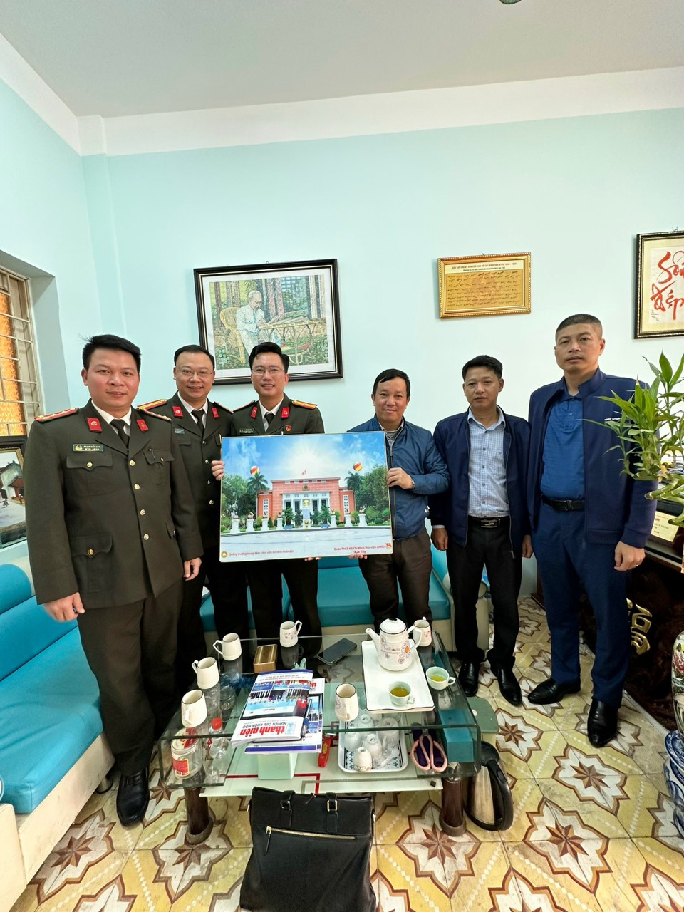 Tạp chí Thanh niên 62 năm xây dựng và phát triển, nâng tầm công tác lý luận gắn với nghiên cứu khoa học, xây dựng tòa soạn hội tụ đồng hành cùng thanh niên tiến bước vào kỷ nguyên mới- Ảnh 23. Tạp chí Thanh niên 62 năm xây dựng và phát triển, nâng tầm công tác lý luận gắn với nghiên cứu khoa học, xây dựng tòa soạn hội tụ đồng hành cùng thanh niên tiến bước vào kỷ nguyên mới- Ảnh 23.