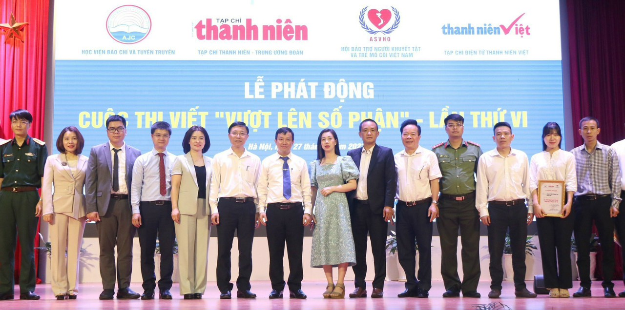 Tạp chí Thanh niên 62 năm xây dựng và phát triển, nâng tầm công tác lý luận gắn với nghiên cứu khoa học, xây dựng tòa soạn hội tụ đồng hành cùng thanh niên tiến bước vào kỷ nguyên mới- Ảnh 8. Tạp chí Thanh niên 62 năm xây dựng và phát triển, nâng tầm công tác lý luận gắn với nghiên cứu khoa học, xây dựng tòa soạn hội tụ đồng hành cùng thanh niên tiến bước vào kỷ nguyên mới- Ảnh 8.
