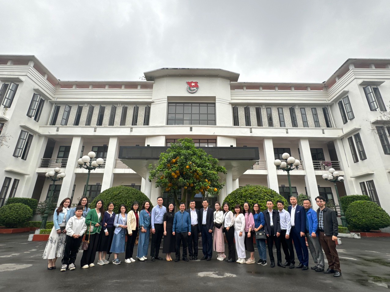 Tạp chí Thanh niên 62 năm xây dựng và phát triển, nâng tầm công tác lý luận gắn với nghiên cứu khoa học, xây dựng tòa soạn hội tụ đồng hành cùng thanh niên tiến bước vào kỷ nguyên mới- Ảnh 9. Tạp chí Thanh niên 62 năm xây dựng và phát triển, nâng tầm công tác lý luận gắn với nghiên cứu khoa học, xây dựng tòa soạn hội tụ đồng hành cùng thanh niên tiến bước vào kỷ nguyên mới- Ảnh 9.