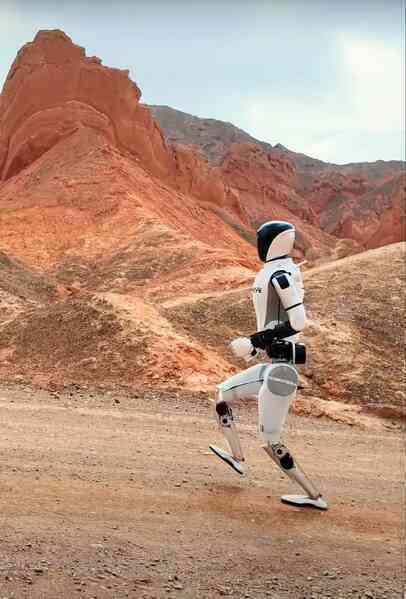 Trung Quốc lại khiến cả thế giới phải ngỡ ngàng khi cho robot hình người Star1 chạy đua qua sa mạc Gobi- Ảnh 2. Trung Quốc lại khiến cả thế giới phải ngỡ ngàng khi cho robot hình người Star1 chạy đua qua sa mạc Gobi- Ảnh 2.