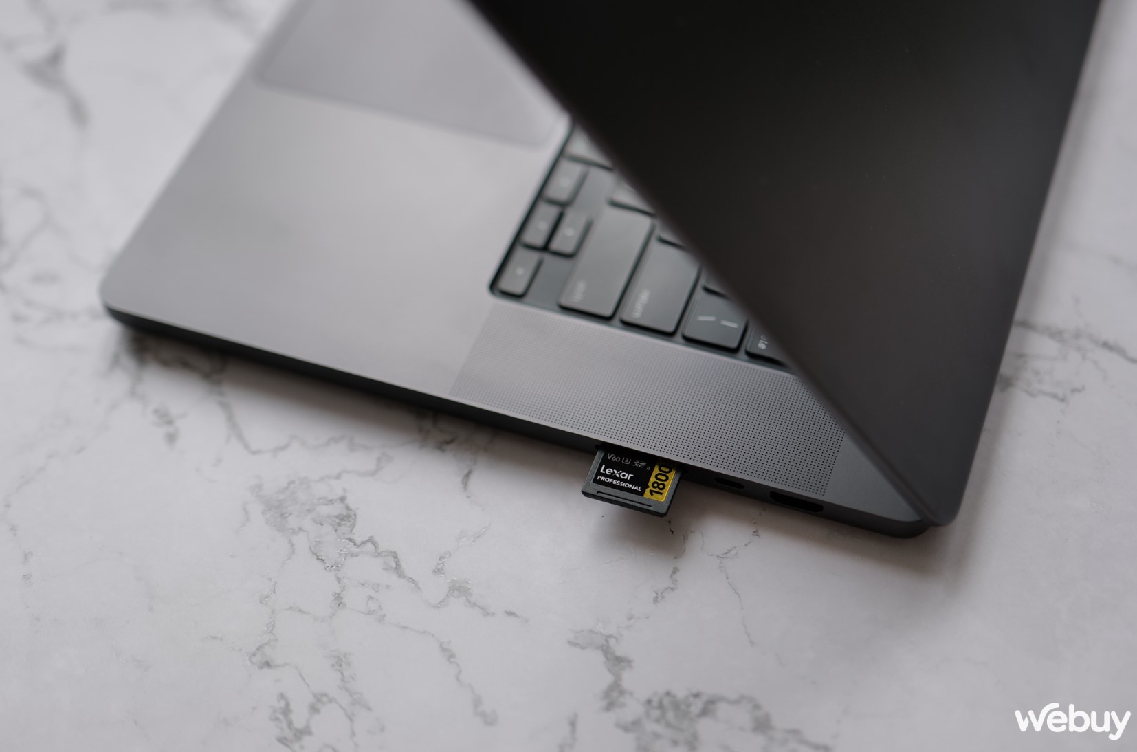 MacBook Pro 16 inch M3 Max sau 9 tháng sử dụng: Chiếc laptop hỗ trợ công việc tốt nhất hiện nay- Ảnh 2. MacBook Pro 16 inch M3 Max sau 9 tháng sử dụng: Chiếc laptop hỗ trợ công việc tốt nhất hiện nay- Ảnh 2.