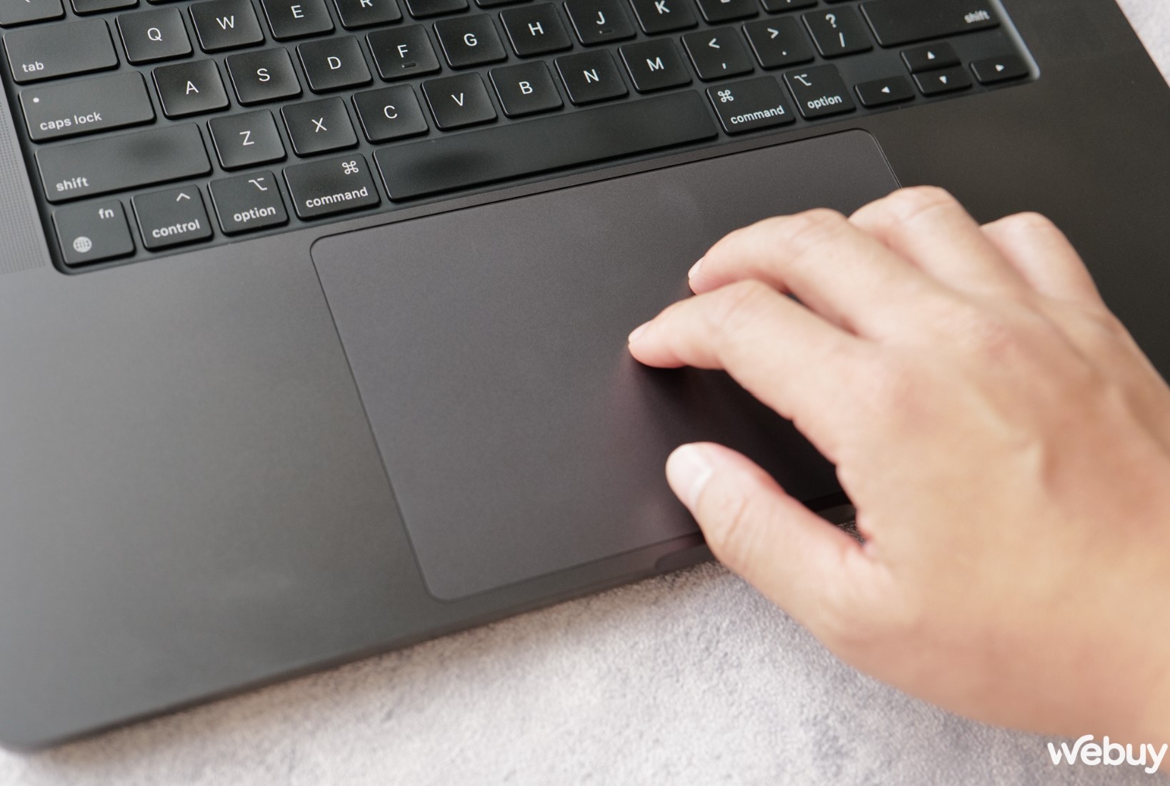 MacBook Pro 16 inch M3 Max sau 9 tháng sử dụng: Chiếc laptop hỗ trợ công việc tốt nhất hiện nay- Ảnh 7. MacBook Pro 16 inch M3 Max sau 9 tháng sử dụng: Chiếc laptop hỗ trợ công việc tốt nhất hiện nay- Ảnh 7.
