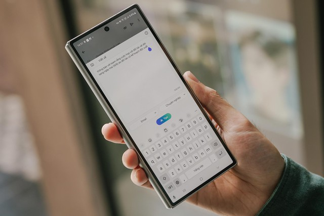 Mua bộ đôi Galaxy Z series vào lúc này, người dùng vẫn yên tâm tận hưởng công nghệ cao cấp mới nhất trên thị trường- Ảnh 3. Mua bộ đôi Galaxy Z series vào lúc này, người dùng vẫn yên tâm tận hưởng công nghệ cao cấp mới nhất trên thị trường- Ảnh 3.