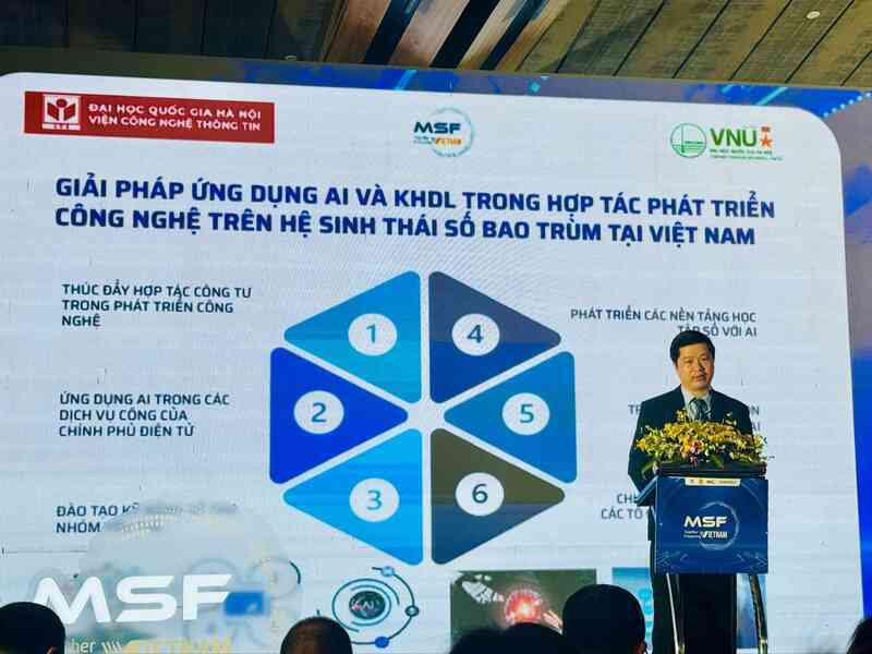 PGS.TS Lê Hoàng Sơn: Hướng tới xã hội bao trùm số để không ai bị bỏ lại phía sau- Ảnh 2. PGS.TS Lê Hoàng Sơn: Hướng tới xã hội bao trùm số để không ai bị bỏ lại phía sau- Ảnh 2.