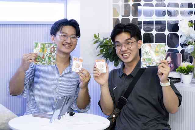 Giới trẻ hào hứng check-in Interactive Galaxy AI Cafe tại Saigon Centre: Chỉ một chạm, chia sẻ muôn cảm xúc- Ảnh 8. Giới trẻ hào hứng check-in Interactive Galaxy AI Cafe tại Saigon Centre: Chỉ một chạm, chia sẻ muôn cảm xúc- Ảnh 8.