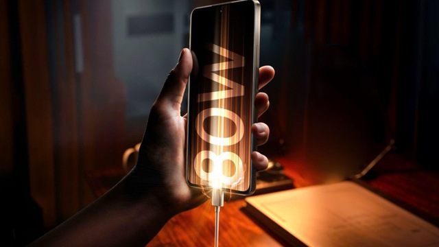 realme ra mắt smartphone chơi game "không lag": Chip Dimensity 7300 Energy, pin 5.000mAh, sạc nhanh 80W, giá 9,49 triệu đồng- Ảnh 3. realme ra mắt smartphone chơi game "không lag": Chip Dimensity 7300 Energy, pin 5.000mAh, sạc nhanh 80W, giá 9,49 triệu đồng- Ảnh 3.