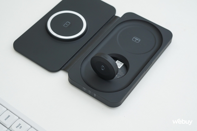 Phụ kiện không dây 3 trong 1 cho người dùng "hệ Táo": Sạc được cùng lúc cả iPhone, AirPods và Apple Watch, thiết kế gấp cực gọn, giá dưới 1 triệu đồng- Ảnh 14. Phụ kiện không dây 3 trong 1 cho người dùng "hệ Táo": Sạc được cùng lúc cả iPhone, AirPods và Apple Watch, thiết kế gấp cực gọn, giá dưới 1 triệu đồng- Ảnh 14.