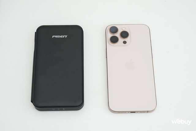 Phụ kiện không dây 3 trong 1 cho người dùng "hệ Táo": Sạc được cùng lúc cả iPhone, AirPods và Apple Watch, thiết kế gấp cực gọn, giá dưới 1 triệu đồng- Ảnh 16. Phụ kiện không dây 3 trong 1 cho người dùng "hệ Táo": Sạc được cùng lúc cả iPhone, AirPods và Apple Watch, thiết kế gấp cực gọn, giá dưới 1 triệu đồng- Ảnh 16.