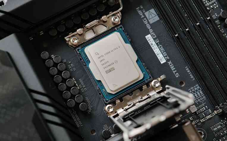 Đánh giá Intel Core Ultra 9 285K: Màn trở lại đầy hứa hẹn của “đội xanh”