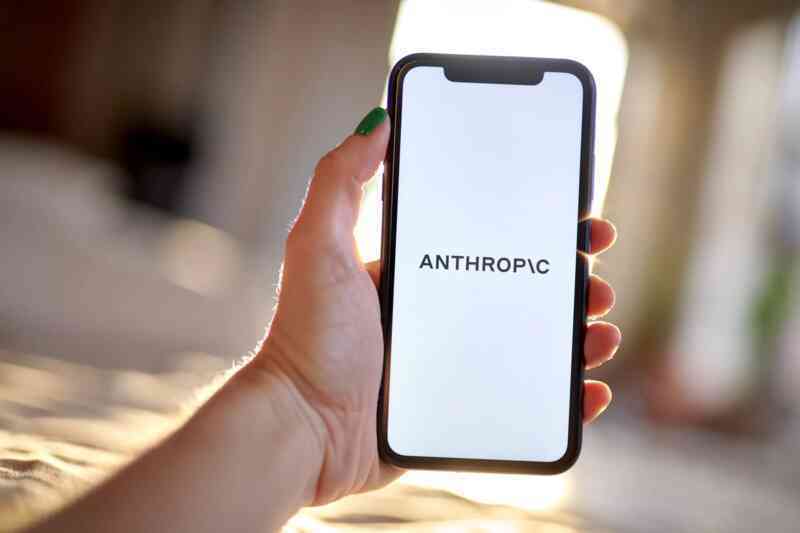 'Cha đẻ' chatbot Claude ra mắt công cụ AI toàn năng: Đọc màn hình máy tính và thực hiện mọi tác vụ thay bạn