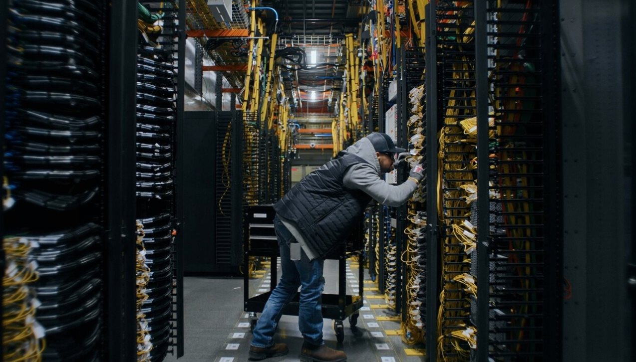 Trung tâm dữ liệu ma: Nỗi khổ của Amazon trong xu thế phát triển AI nhưng thiếu điện, nước, nhân lực, xây xong phải để đó- Ảnh 4. Trung tâm dữ liệu ma: Nỗi khổ của Amazon trong xu thế phát triển AI nhưng thiếu điện, nước, nhân lực, xây xong phải để đó- Ảnh 4.