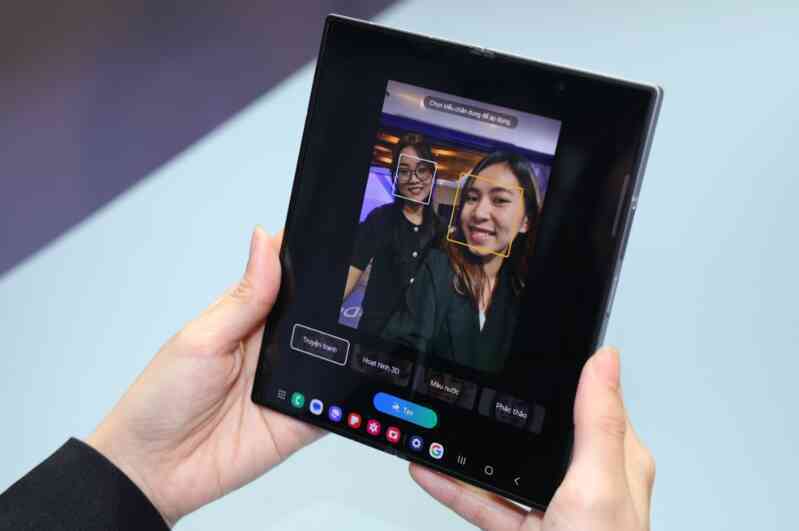 Cách dùng AI trên Galaxy Z series lên ý tưởng cho món quà YEP
