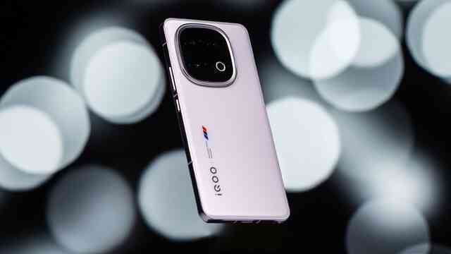 Cận cảnh smartphone 3 triệu điểm AnTuTu, Xiaomi 15 liệu có cửa cạnh tranh?- Ảnh 11. Cận cảnh smartphone 3 triệu điểm AnTuTu, Xiaomi 15 liệu có cửa cạnh tranh?- Ảnh 11.