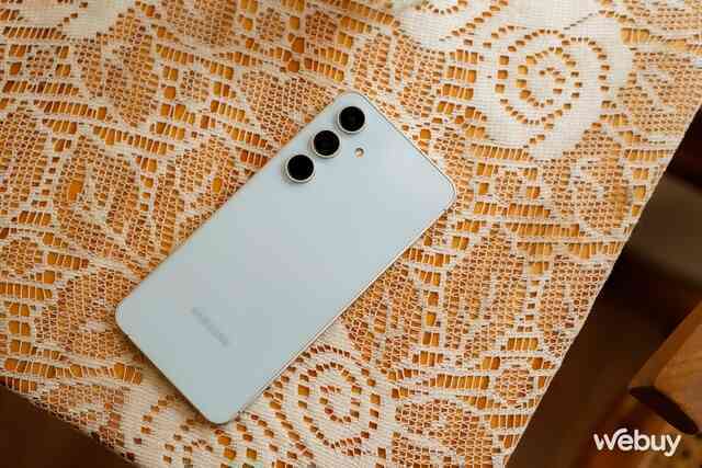 1 tháng dùng Galaxy S24 FE: Chụp đẹp hơn, game “ngon” hơn, thêm AI nhưng còn 1 điểm duy nhất có thể khiến Samfan “lấn cấn”- Ảnh 28. 1 tháng dùng Galaxy S24 FE: Chụp đẹp hơn, game “ngon” hơn, thêm AI nhưng còn 1 điểm duy nhất có thể khiến Samfan “lấn cấn”- Ảnh 28.