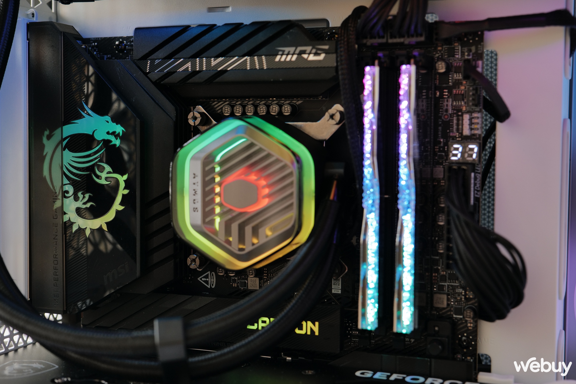 Trên tay MSI MPG Z890 CARBON WIFI: Thêm một lựa chọn bo mạch chủ dành cho Intel Core Ultra 200S có tính tiện lợi cao- Ảnh 17. Trên tay MSI MPG Z890 CARBON WIFI: Thêm một lựa chọn bo mạch chủ dành cho Intel Core Ultra 200S có tính tiện lợi cao- Ảnh 17.