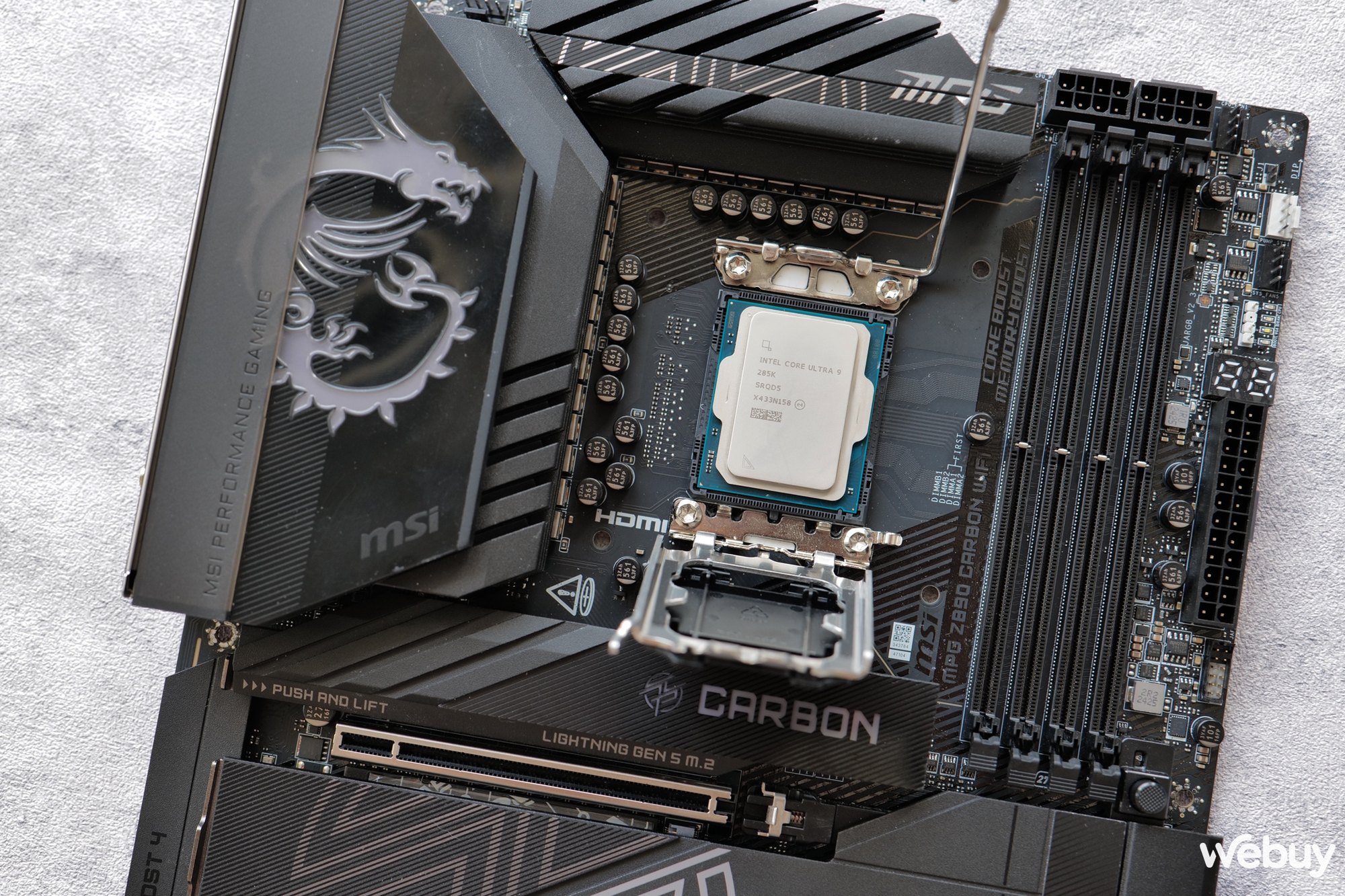 Trên tay MSI MPG Z890 CARBON WIFI: Thêm một lựa chọn bo mạch chủ dành cho Intel Core Ultra 200S có tính tiện lợi cao- Ảnh 27. Trên tay MSI MPG Z890 CARBON WIFI: Thêm một lựa chọn bo mạch chủ dành cho Intel Core Ultra 200S có tính tiện lợi cao- Ảnh 27.
