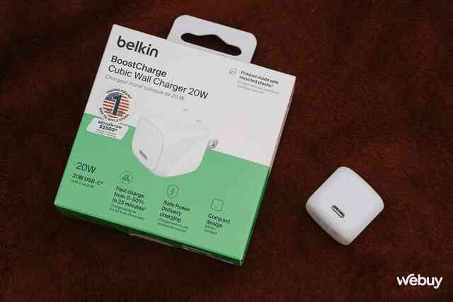 Củ sạc nhanh siêu bé cho người dùng iPhone: Made in Indonesia, nặng chỉ 38g, công suất 20W, giá 300.000 đồng