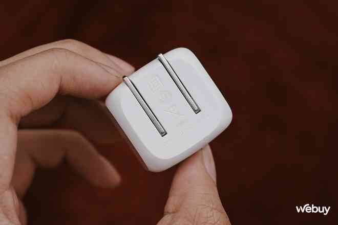 Củ sạc nhanh siêu bé cho người dùng iPhone: Made in Indonesia, nặng chỉ 38g, công suất 20W, giá 300.000 đồng- Ảnh 7. Củ sạc nhanh siêu bé cho người dùng iPhone: Made in Indonesia, nặng chỉ 38g, công suất 20W, giá 300.000 đồng- Ảnh 7.