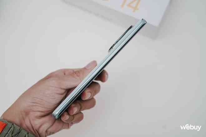 Trên tay Redmi Note 14 Pro+: Điện thoại Xiaomi giá hơn 7 triệu có thiết kế đẹp, camera 50MP, chip Snapdragon 7s Gen 3, pin khủng 6.200mAh- Ảnh 9. Trên tay Redmi Note 14 Pro+: Điện thoại Xiaomi giá hơn 7 triệu có thiết kế đẹp, camera 50MP, chip Snapdragon 7s Gen 3, pin khủng 6.200mAh- Ảnh 9.