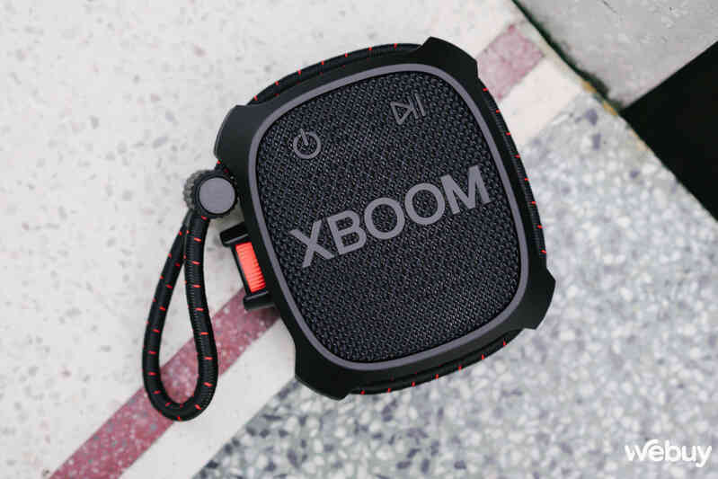 Đánh giá loa nhỏ gọn LG XBOOM Go XG2T: Không hoàn hảo nhưng dùng đúng mục đích sẽ rất 'vui vẻ'- Ảnh 5. Đánh giá loa nhỏ gọn LG XBOOM Go XG2T: Không hoàn hảo nhưng dùng đúng mục đích sẽ rất 'vui vẻ'- Ảnh 5.