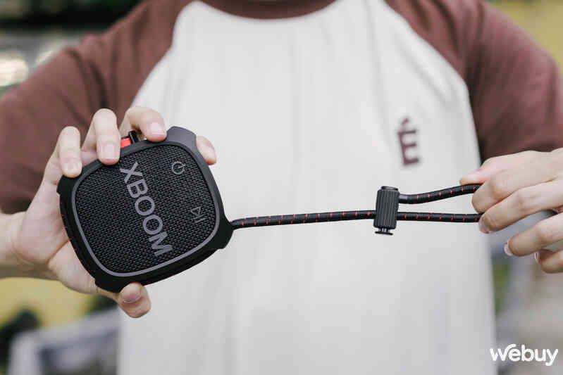 Đánh giá loa nhỏ gọn LG XBOOM Go XG2T: Không hoàn hảo nhưng dùng đúng mục đích sẽ rất 'vui vẻ'- Ảnh 8. Đánh giá loa nhỏ gọn LG XBOOM Go XG2T: Không hoàn hảo nhưng dùng đúng mục đích sẽ rất 'vui vẻ'- Ảnh 8.