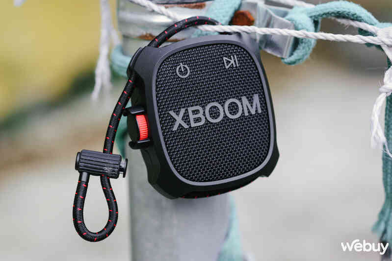 Đánh giá loa nhỏ gọn LG XBOOM Go XG2T: Không hoàn hảo nhưng dùng đúng mục đích sẽ rất 'vui vẻ'- Ảnh 10. Đánh giá loa nhỏ gọn LG XBOOM Go XG2T: Không hoàn hảo nhưng dùng đúng mục đích sẽ rất 'vui vẻ'- Ảnh 10.