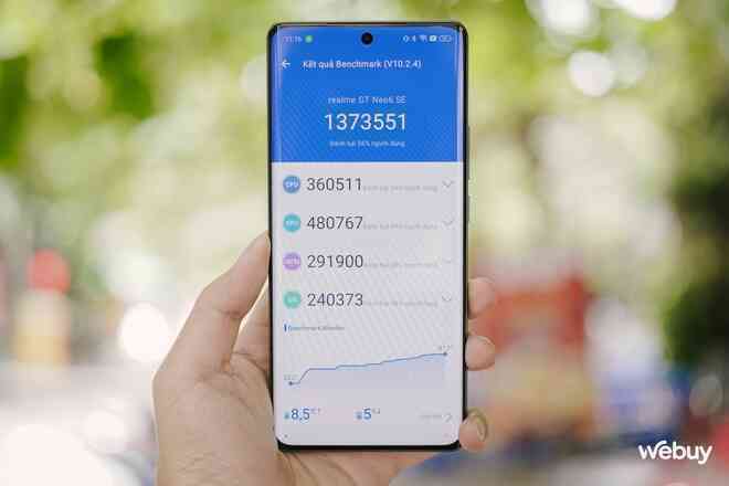 Loạt smartphone "giá rẻ cấu hình mạnh" phân khúc tầm trung đáng mua: Điểm AnTuTu lên tới hơn 2 triệu điểm, giá chỉ từ vài triệu đồng- Ảnh 16. Loạt smartphone "giá rẻ cấu hình mạnh" phân khúc tầm trung đáng mua: Điểm AnTuTu lên tới hơn 2 triệu điểm, giá chỉ từ vài triệu đồng- Ảnh 16.