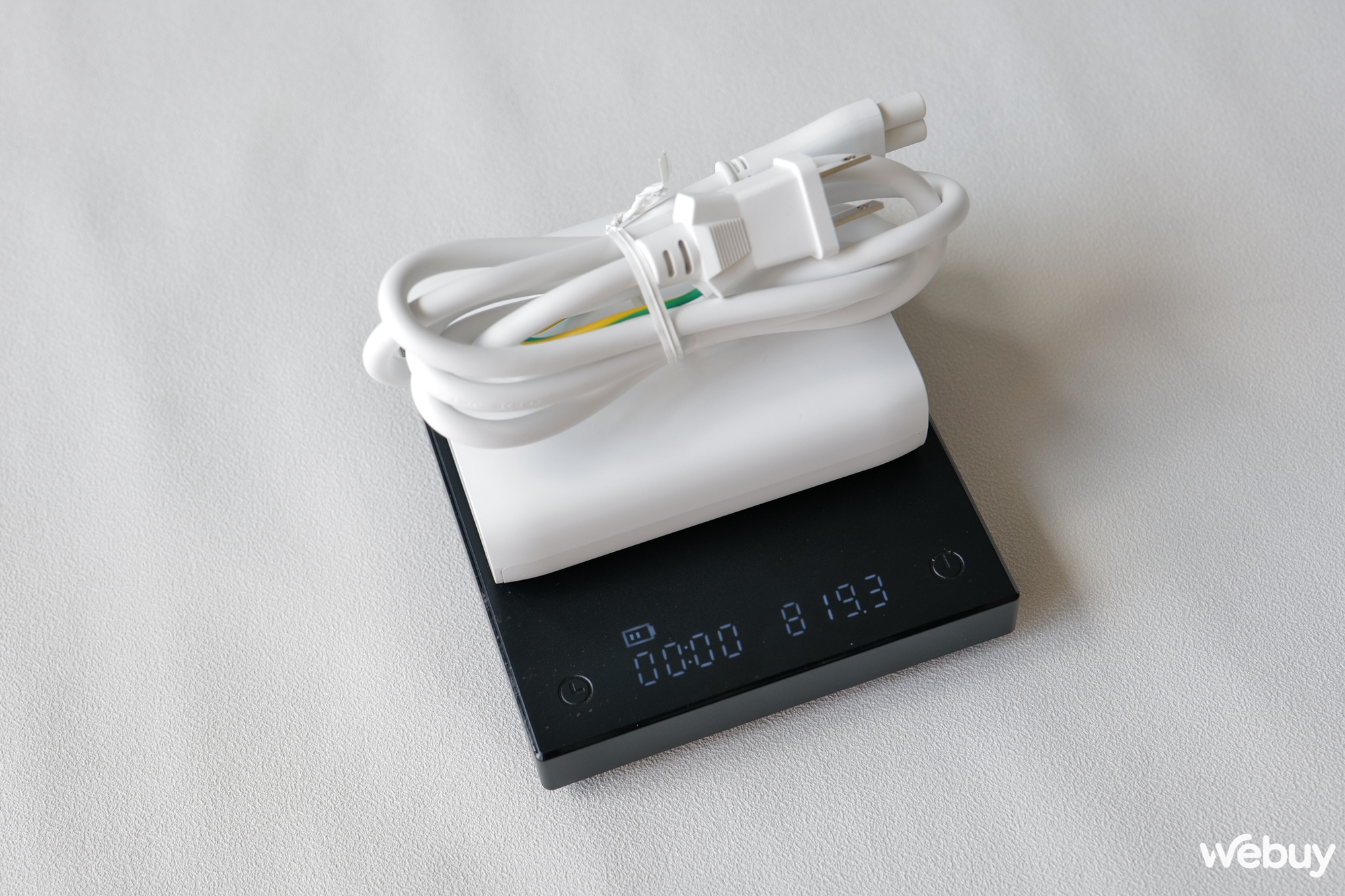 Sạc 'tuốt' các thiết bị di động với củ sạc công suất lên tới 200W này- Ảnh 8. Sạc 'tuốt' các thiết bị di động với củ sạc công suất lên tới 200W này- Ảnh 8.