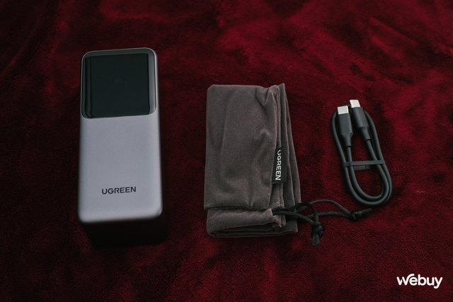 Đây là pin dự phòng 20.000mAh, công suất 130W: Thiết kế cực nhỏ gọn, tích hợp cả màn hình, sạc được cả laptop mà giá chỉ hơn 1 triệu đồng- Ảnh 2. Đây là pin dự phòng 20.000mAh, công suất 130W: Thiết kế cực nhỏ gọn, tích hợp cả màn hình, sạc được cả laptop mà giá chỉ hơn 1 triệu đồng- Ảnh 2.