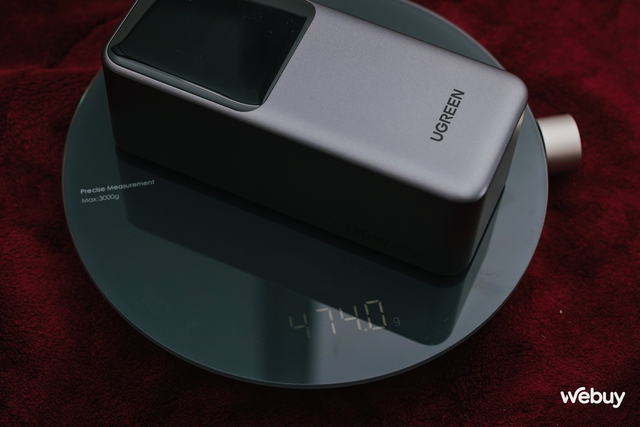 Đây là pin dự phòng 20.000mAh, công suất 130W: Thiết kế cực nhỏ gọn, tích hợp cả màn hình, sạc được cả laptop mà giá chỉ hơn 1 triệu đồng- Ảnh 4. Đây là pin dự phòng 20.000mAh, công suất 130W: Thiết kế cực nhỏ gọn, tích hợp cả màn hình, sạc được cả laptop mà giá chỉ hơn 1 triệu đồng- Ảnh 4.