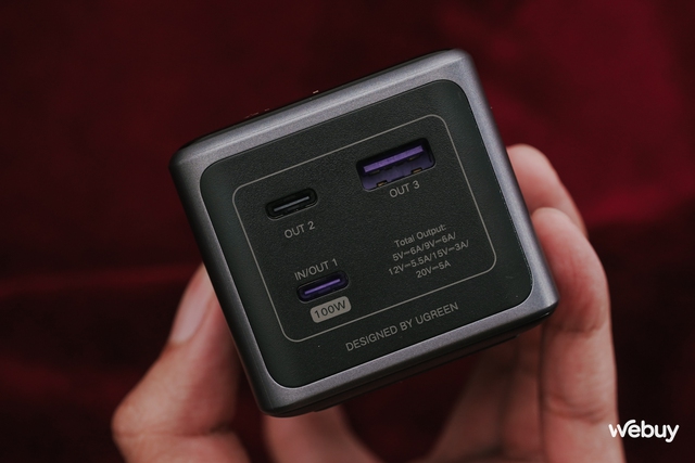 Đây là pin dự phòng 20.000mAh, công suất 130W: Thiết kế cực nhỏ gọn, tích hợp cả màn hình, sạc được cả laptop mà giá chỉ hơn 1 triệu đồng- Ảnh 8. Đây là pin dự phòng 20.000mAh, công suất 130W: Thiết kế cực nhỏ gọn, tích hợp cả màn hình, sạc được cả laptop mà giá chỉ hơn 1 triệu đồng- Ảnh 8.
