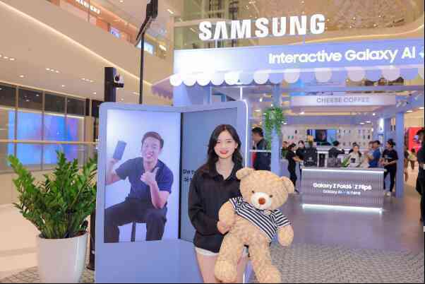 Giới trẻ Hà thành phát sốt với Interactive Galaxy AI Cafe, lý do là bởi tính năng này- Ảnh 3. Giới trẻ Hà thành phát sốt với Interactive Galaxy AI Cafe, lý do là bởi tính năng này- Ảnh 3.